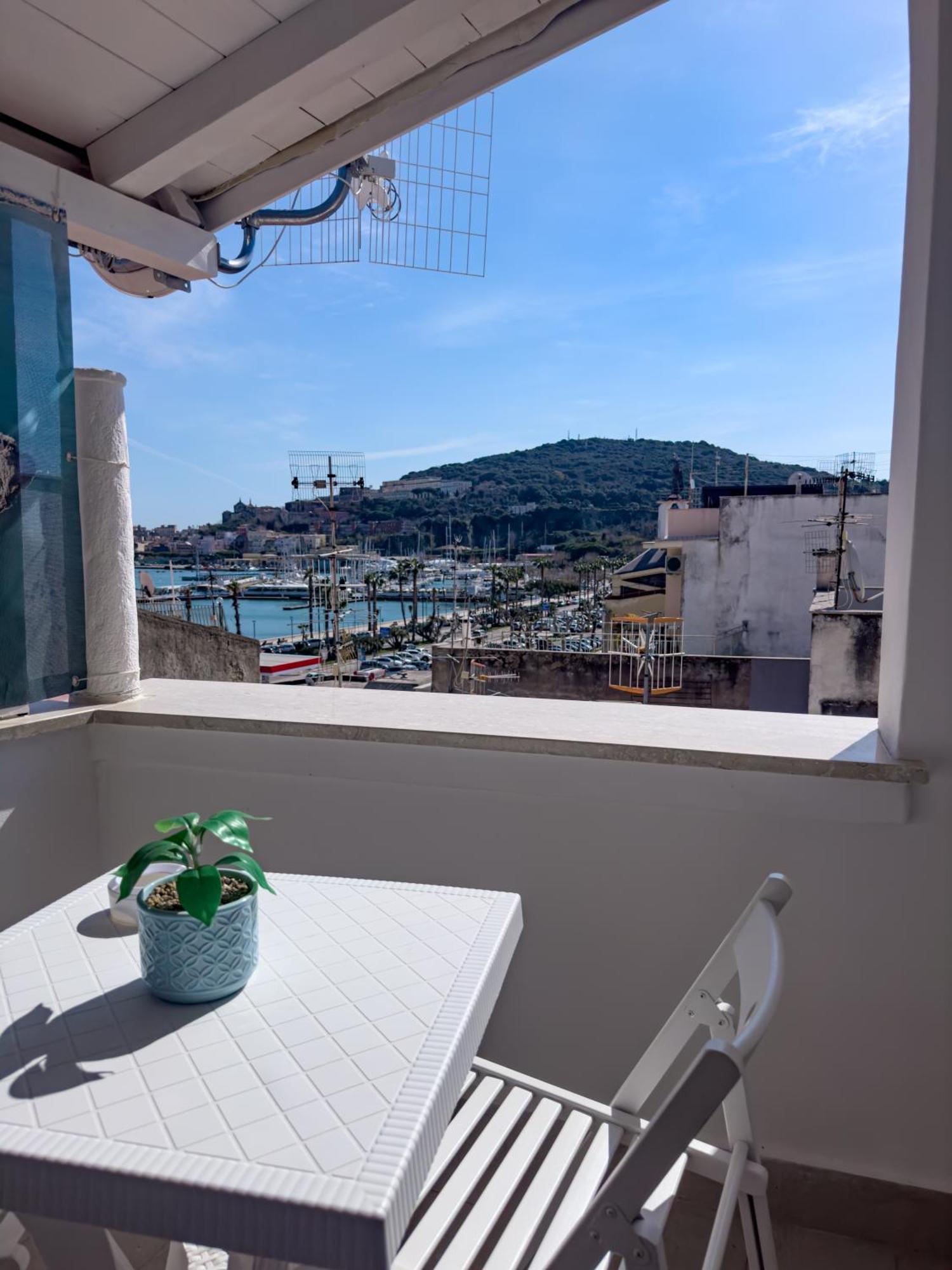 La Perla Azzurra Gaeta
